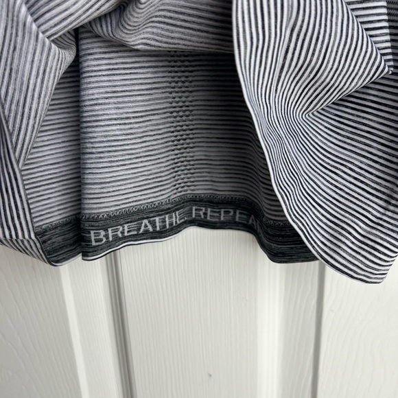 Lululemon Swiftly Tech Racerback Tank Top white size 8 - Picture 5 of 8